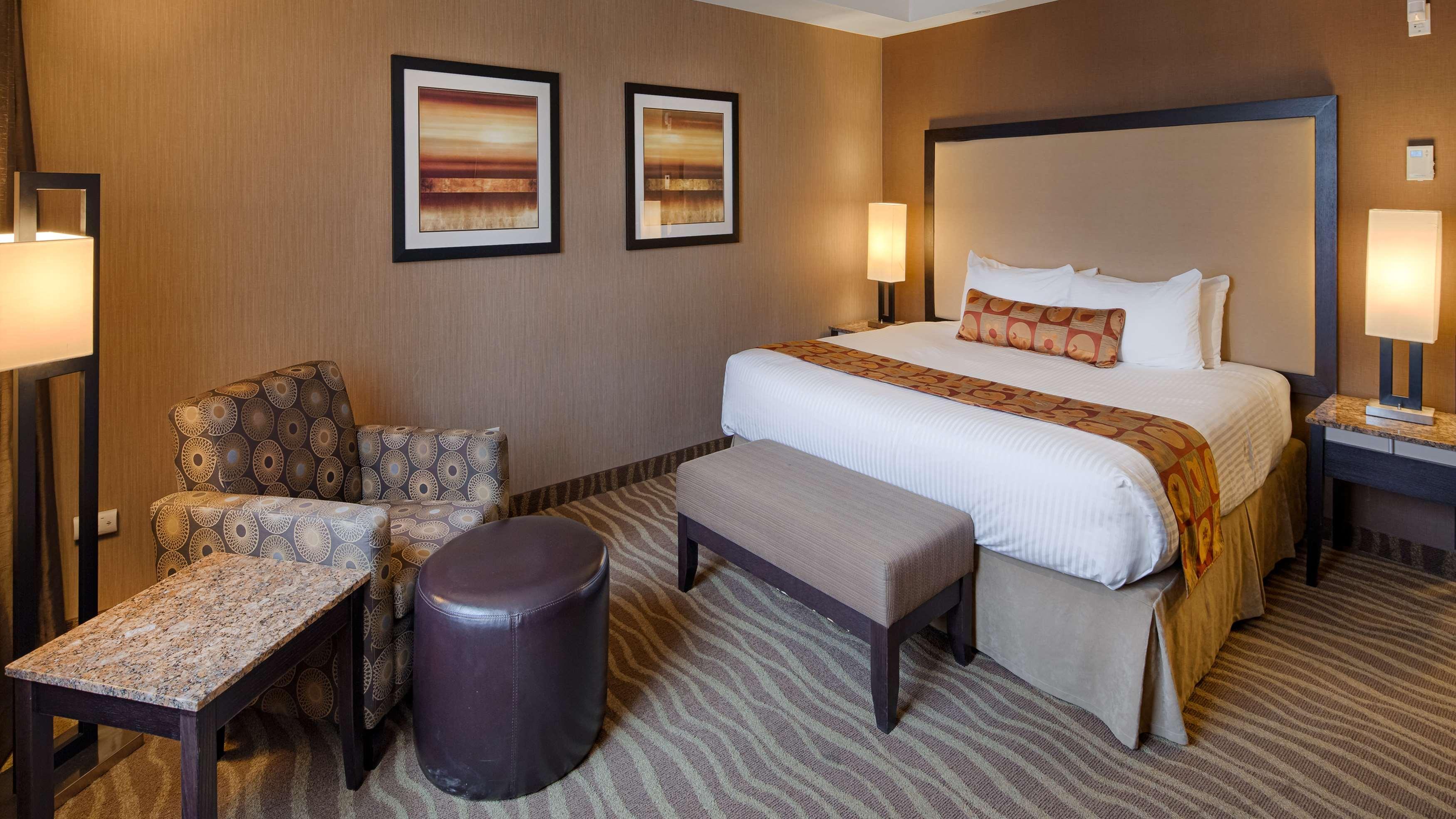 Western Premier Freeport Airport Hotel 4*