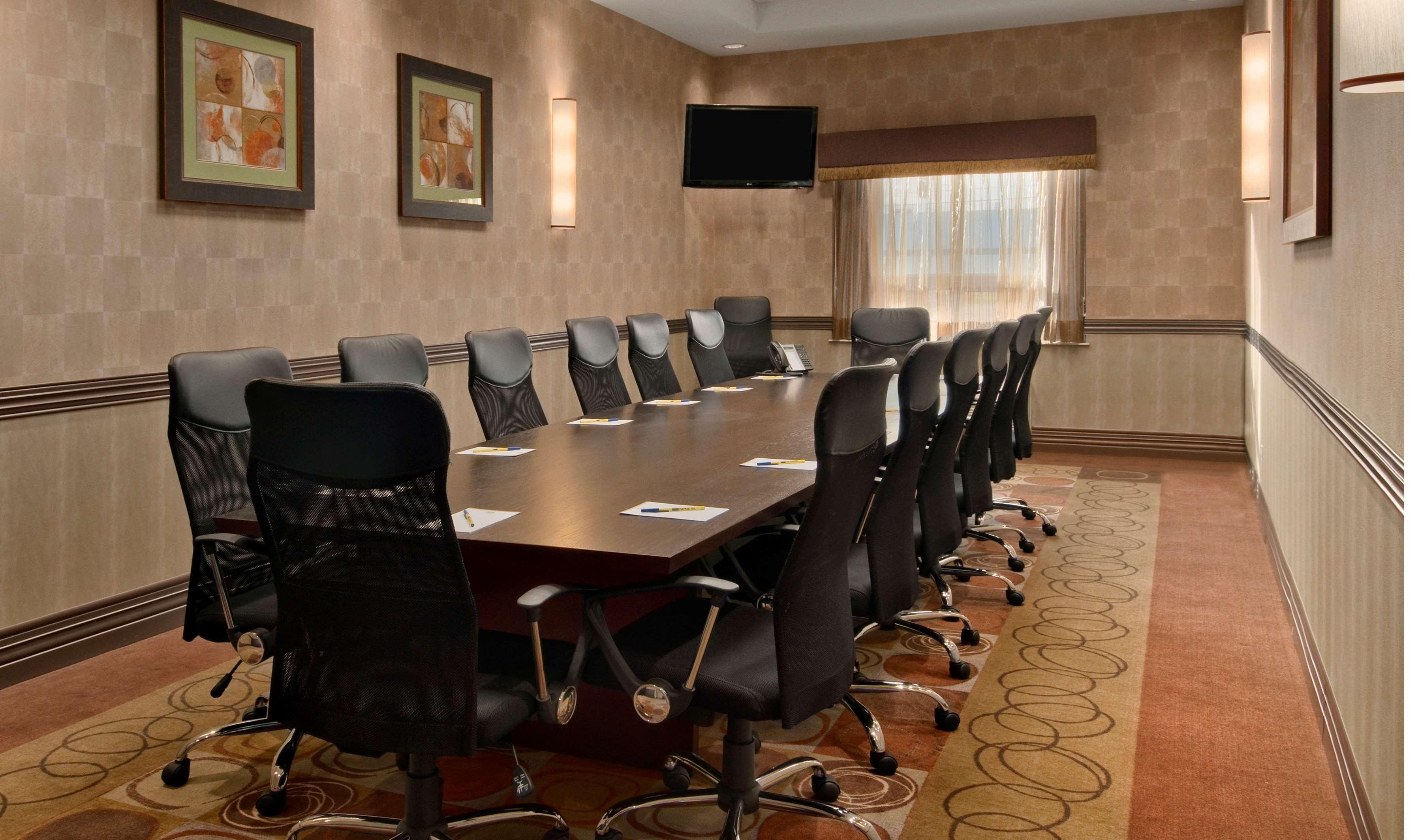Hotel Western Premier Freeport Airport