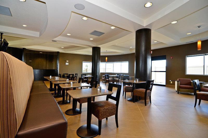 Western Premier Freeport Airport Hotel 4*