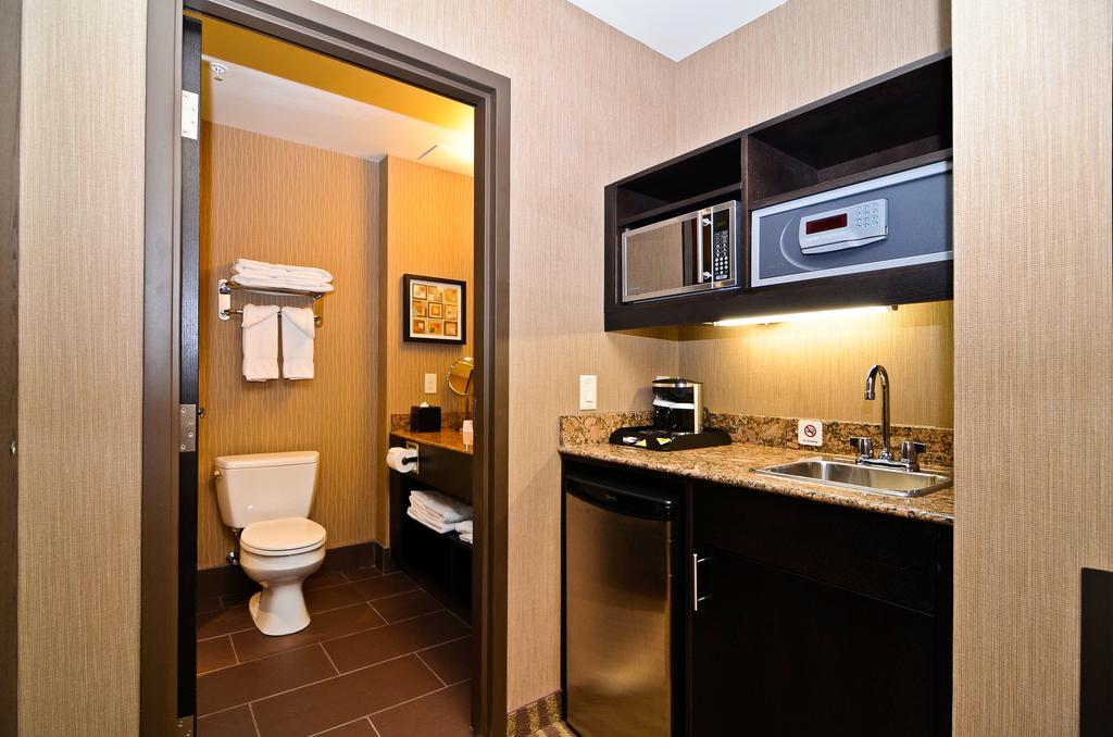 Western Premier Freeport Airport Hotel Calgary